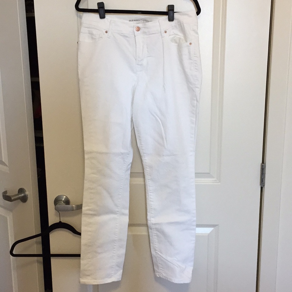 White curvy fit skinny jeans